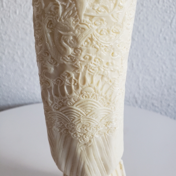 Vintage Detailed Ivorine Resin Faux Bone Female Chinese Empress Statue  - Picture 9 of 12